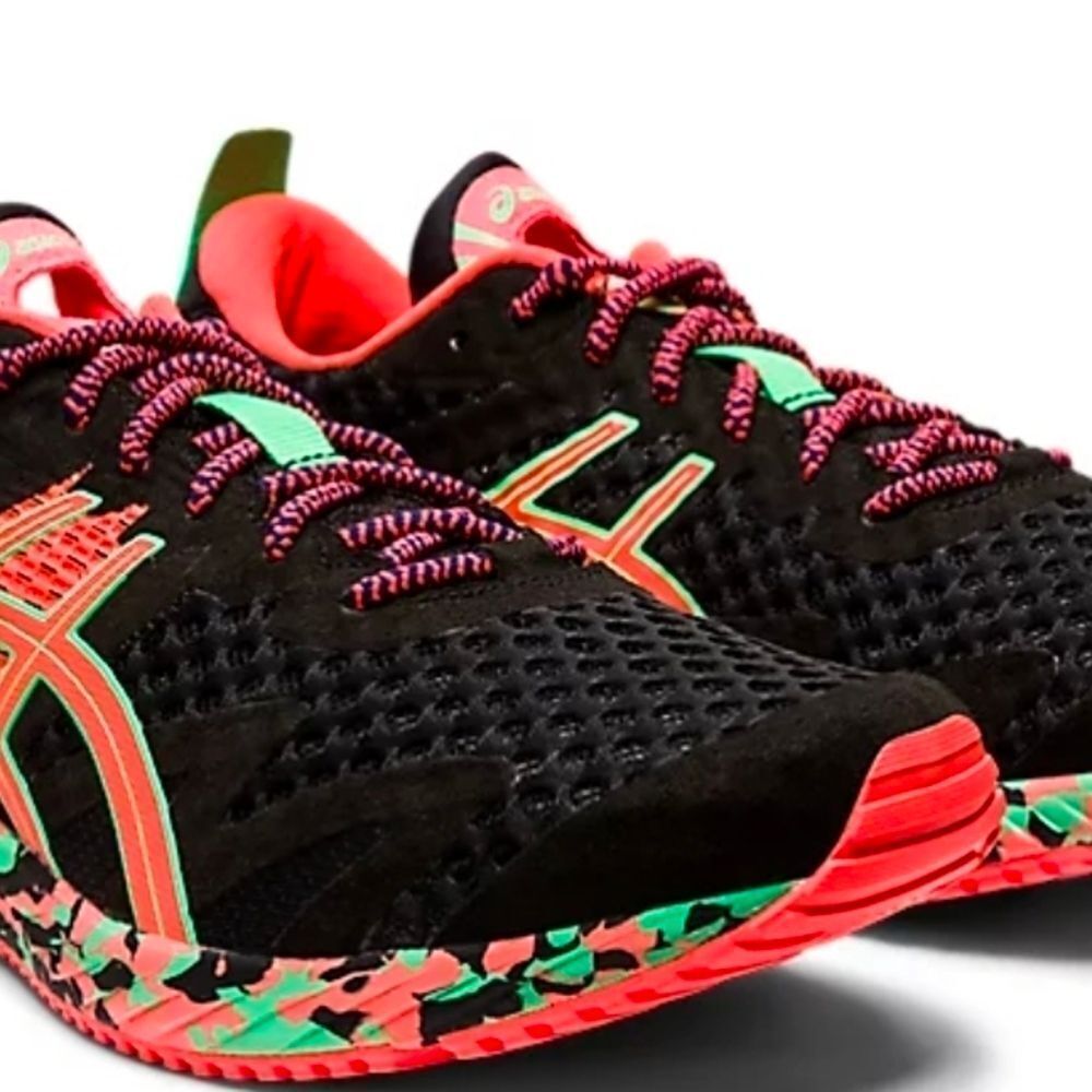 FLASH SALE- Men's ASICS Gel-Noosa Tri 12 Black and Neon Running Shoes - Picture 2 of 9